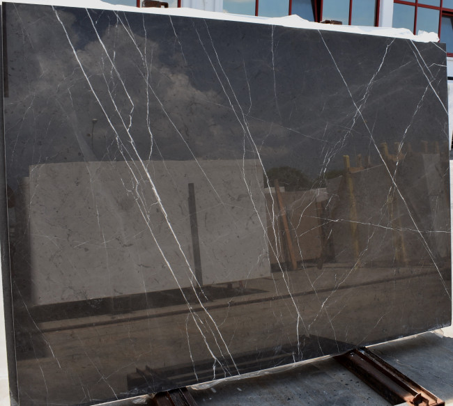 Graphite | NOBLE EARTH MOSCHOU